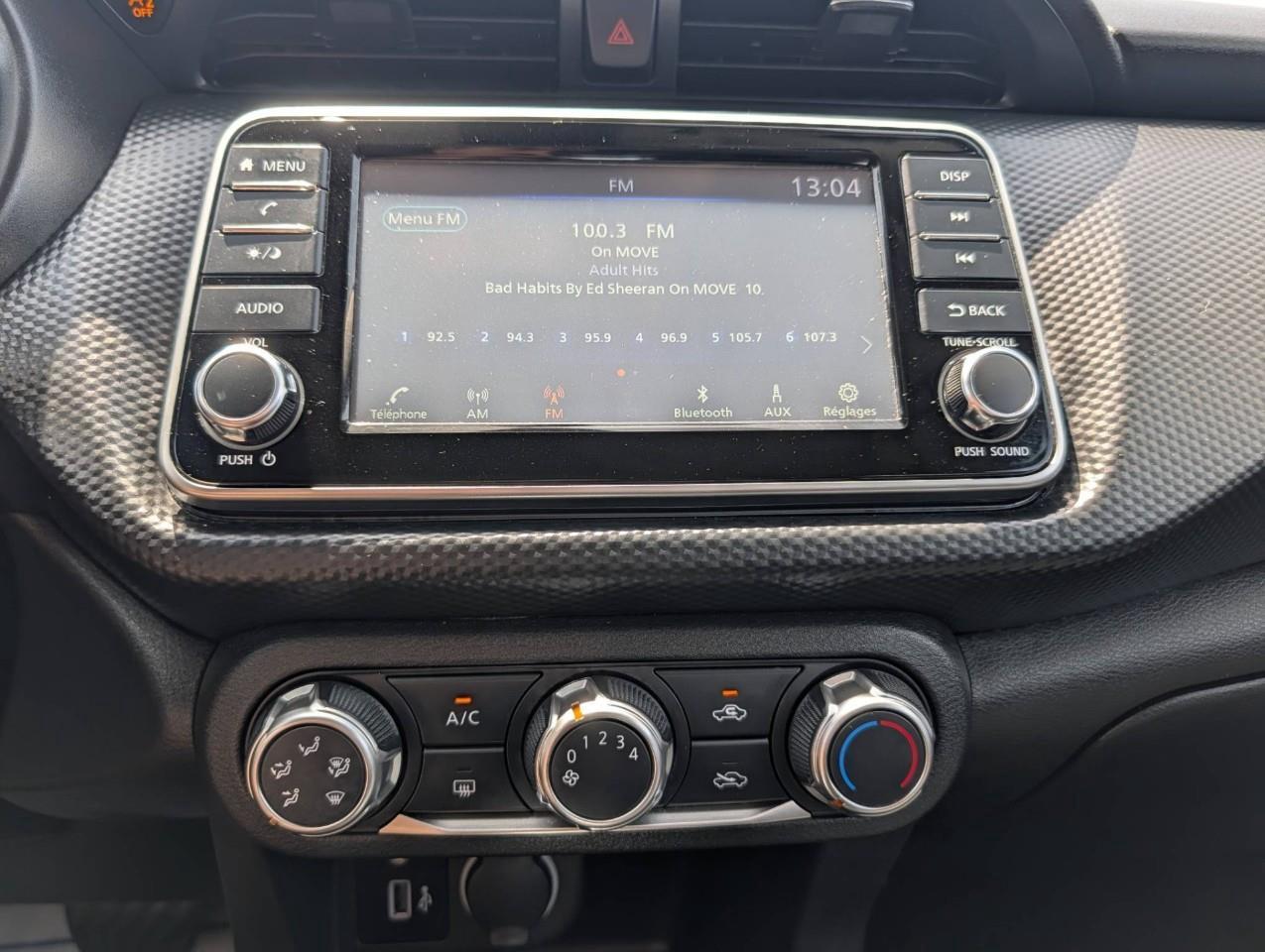 2024 Nissan Kicks S Low kms/ No accidents Photo