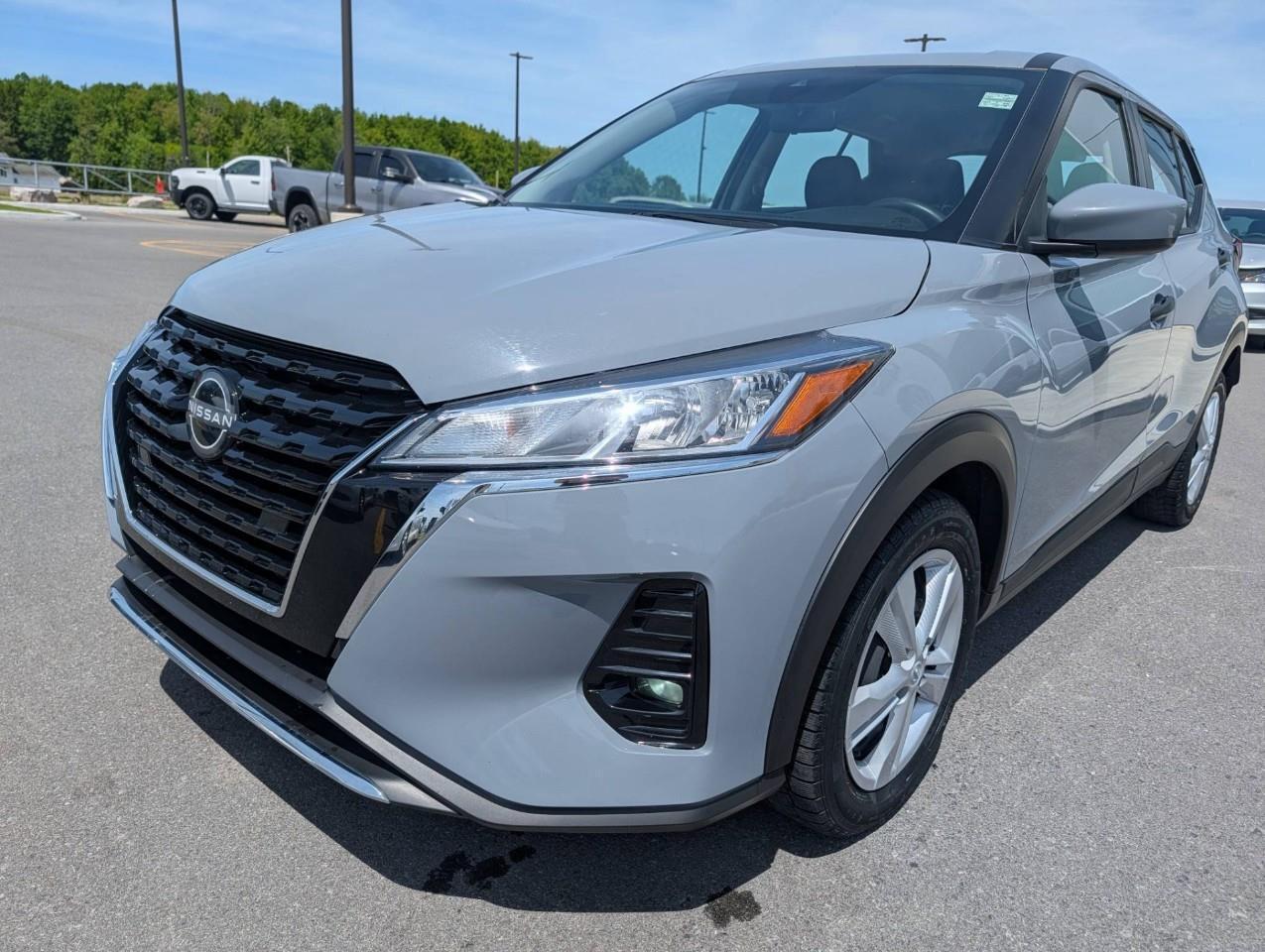 2024 Nissan Kicks S Low kms/ No accidents Photo