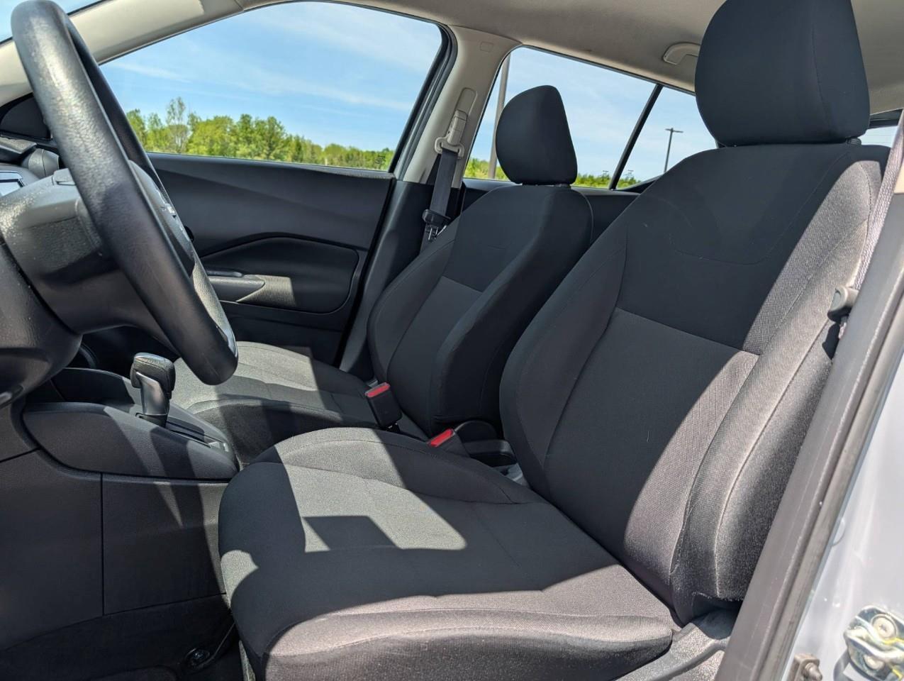 2024 Nissan Kicks S Low kms/ No accidents Photo