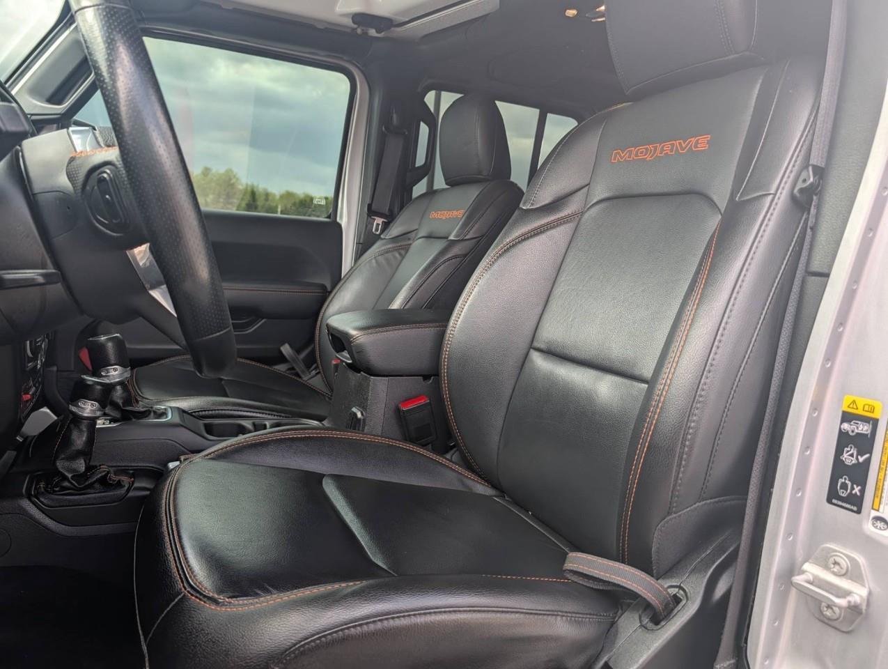 2023 Jeep Gladiator Mojave No accidents / Dual top Photo