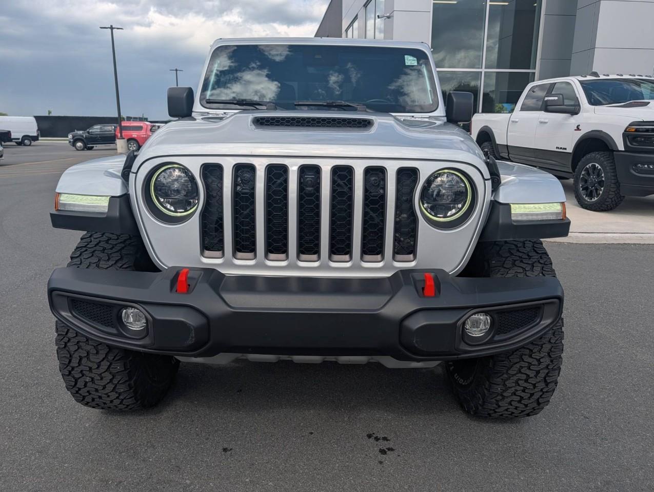 2023 Jeep Gladiator Mojave No accidents / Dual top Photo