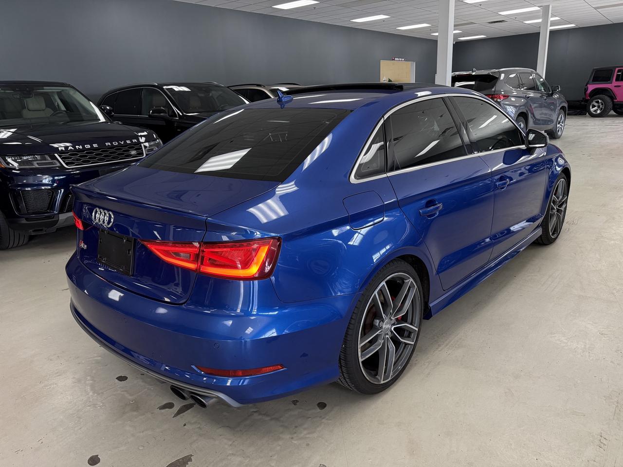 2015 Audi S3 4dr Sdn quattro 2.0T Technik Photo4