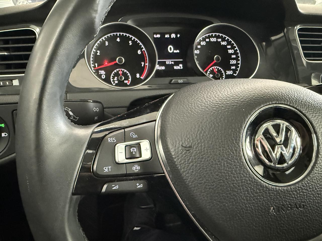 2019 Volkswagen Golf Highline 5-door Auto**NO ACCIDENTS** Photo