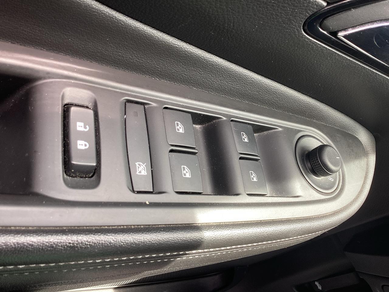 2017 Buick Encore Essence AWD **AS IS** Photo