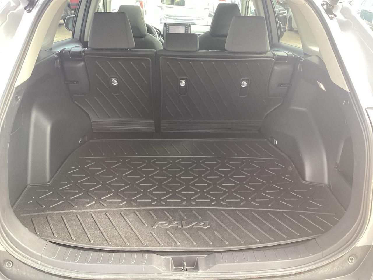 2022 Toyota RAV4 XLE AWD Photo