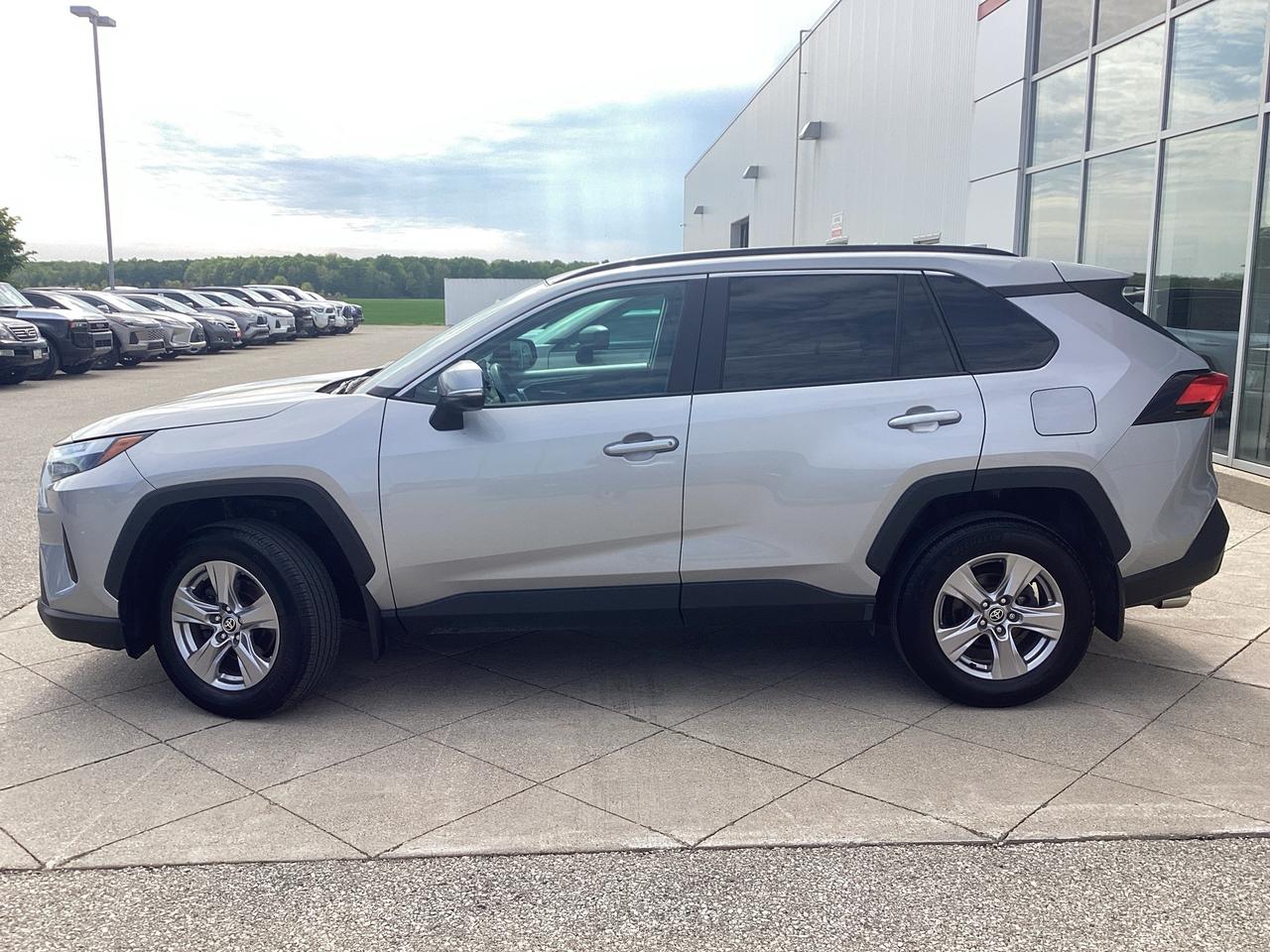 2022 Toyota RAV4 XLE AWD Photo