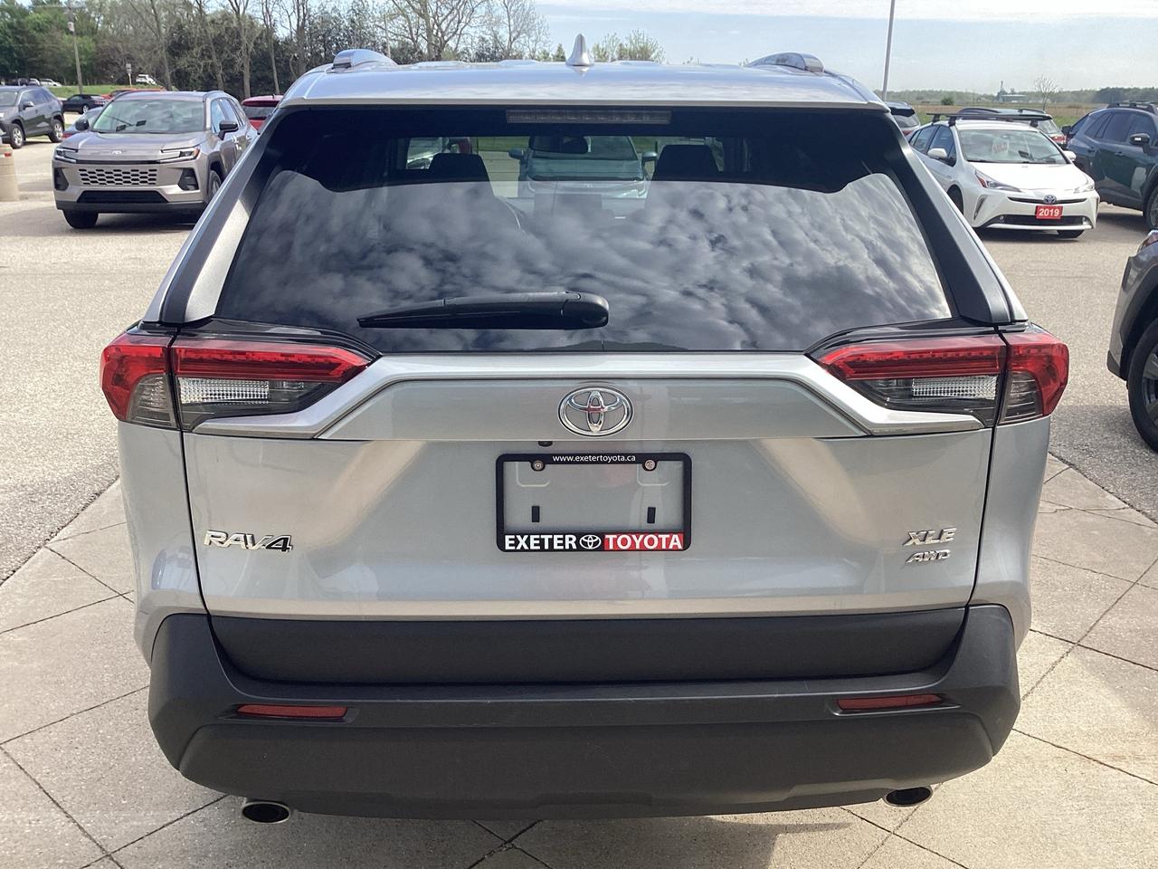 2022 Toyota RAV4 XLE AWD Photo