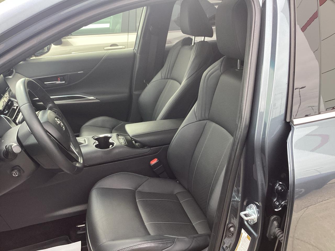 2022 Toyota Venza LIMITED AWD Photo