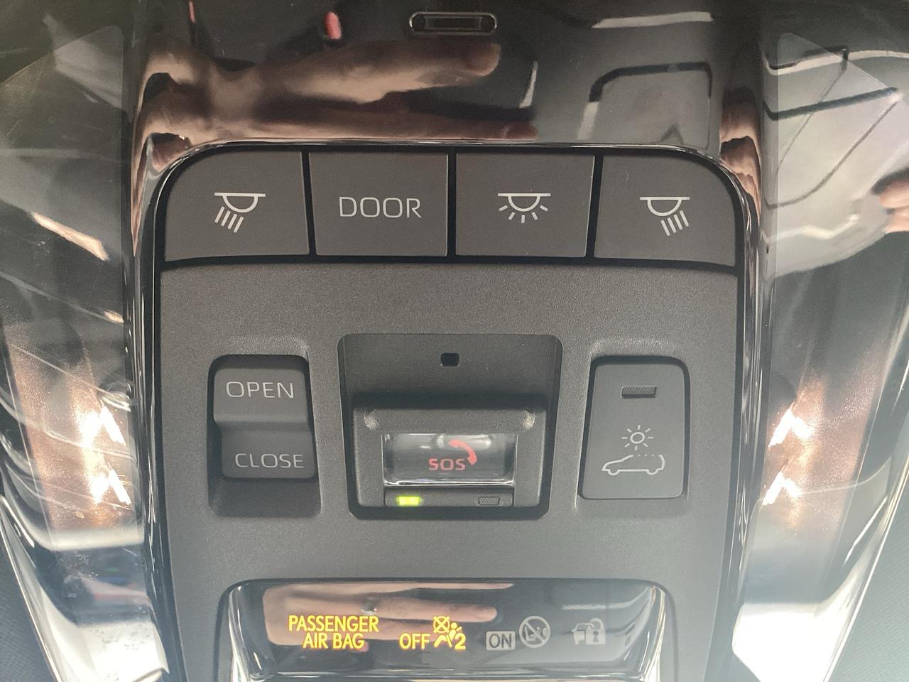2022 Toyota Venza LIMITED AWD Photo