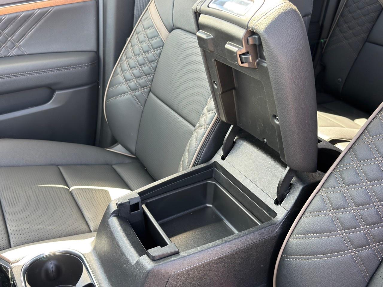2026 GMC Canyon Crew Cab Short Box 4-Wheel Drive Denali Photo