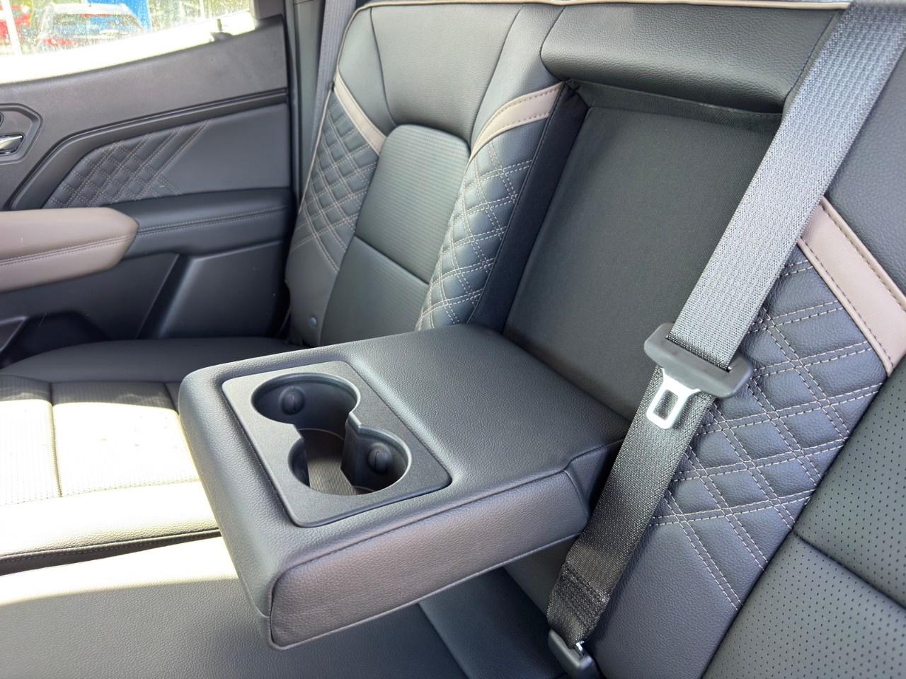 2026 GMC Canyon Crew Cab Short Box 4-Wheel Drive Denali Photo