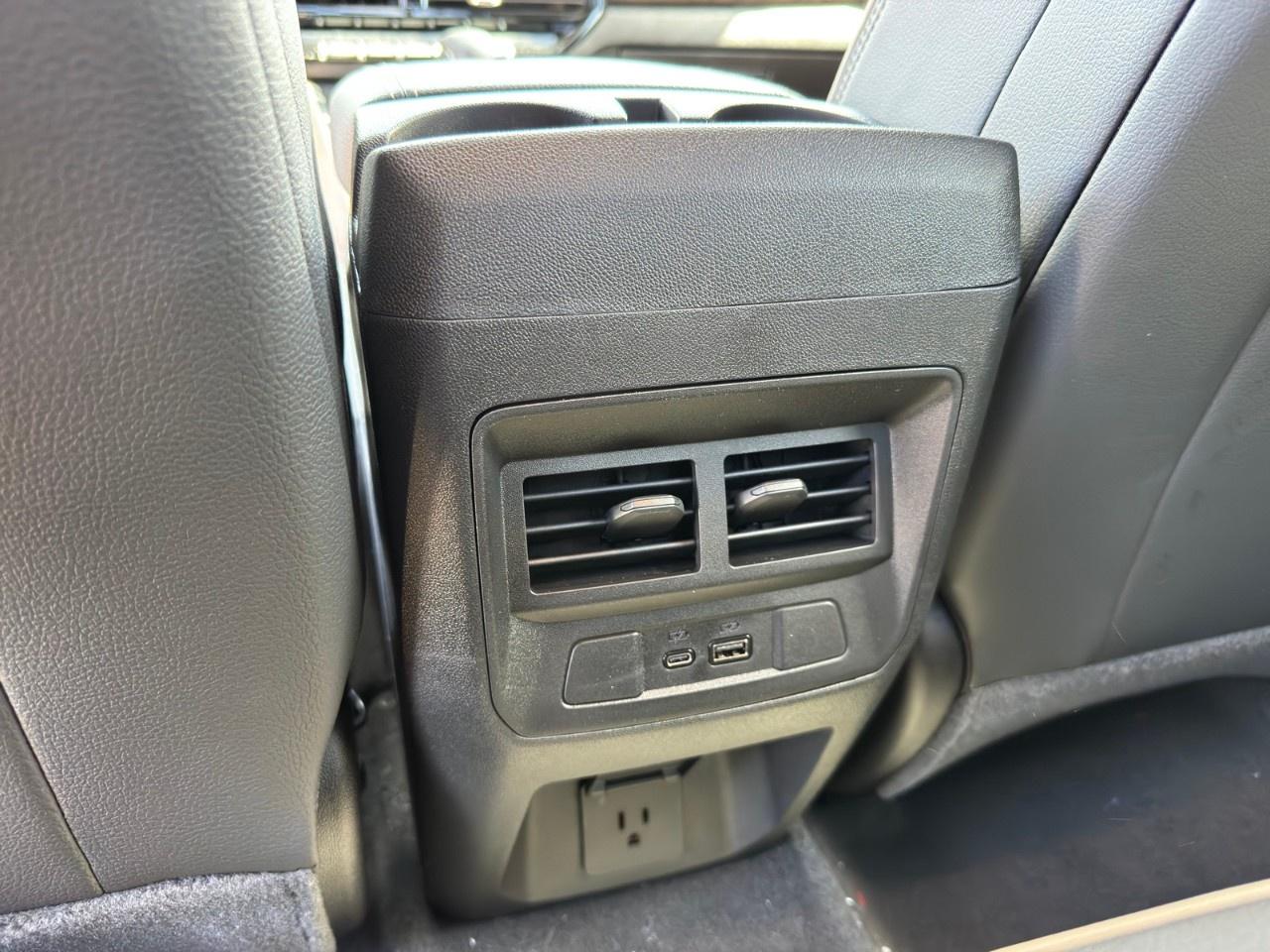 2026 GMC Canyon Crew Cab Short Box 4-Wheel Drive Denali Photo