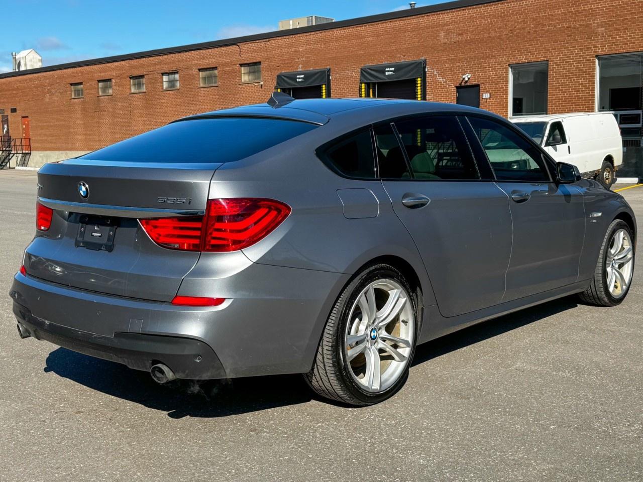 2012 BMW 5 Series Gran Turismo 5dr 535i xDrive Gran Turismo AWD Photo