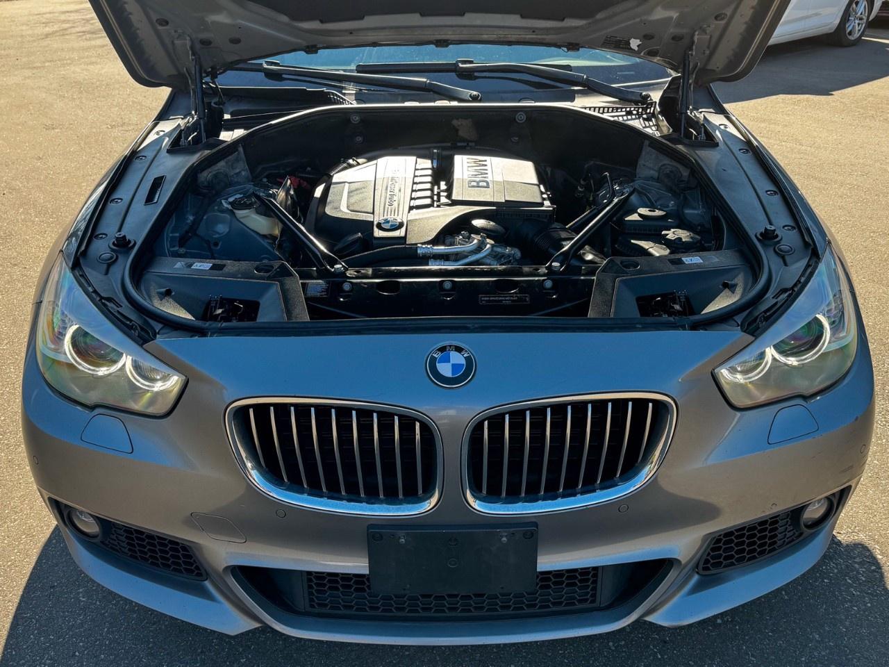 2012 BMW 5 Series Gran Turismo 5dr 535i xDrive Gran Turismo AWD Photo