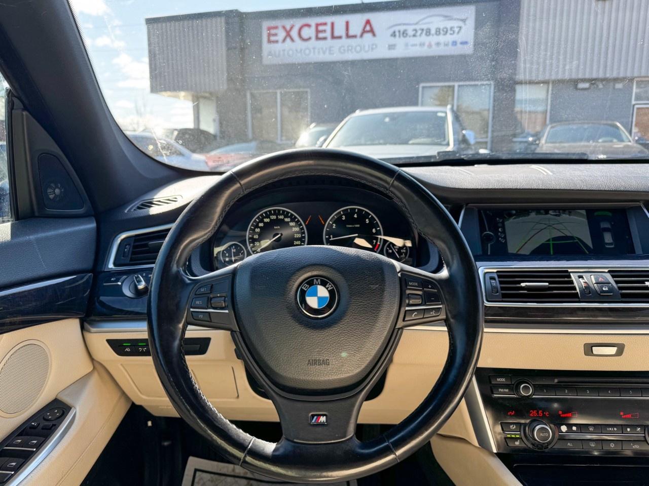 2012 BMW 5 Series Gran Turismo 5dr 535i xDrive Gran Turismo AWD Photo