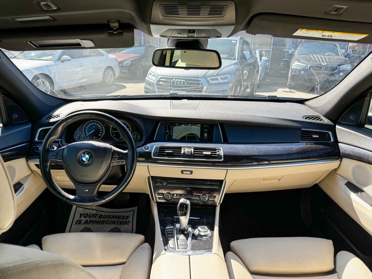 2012 BMW 5 Series Gran Turismo 5dr 535i xDrive Gran Turismo AWD Photo