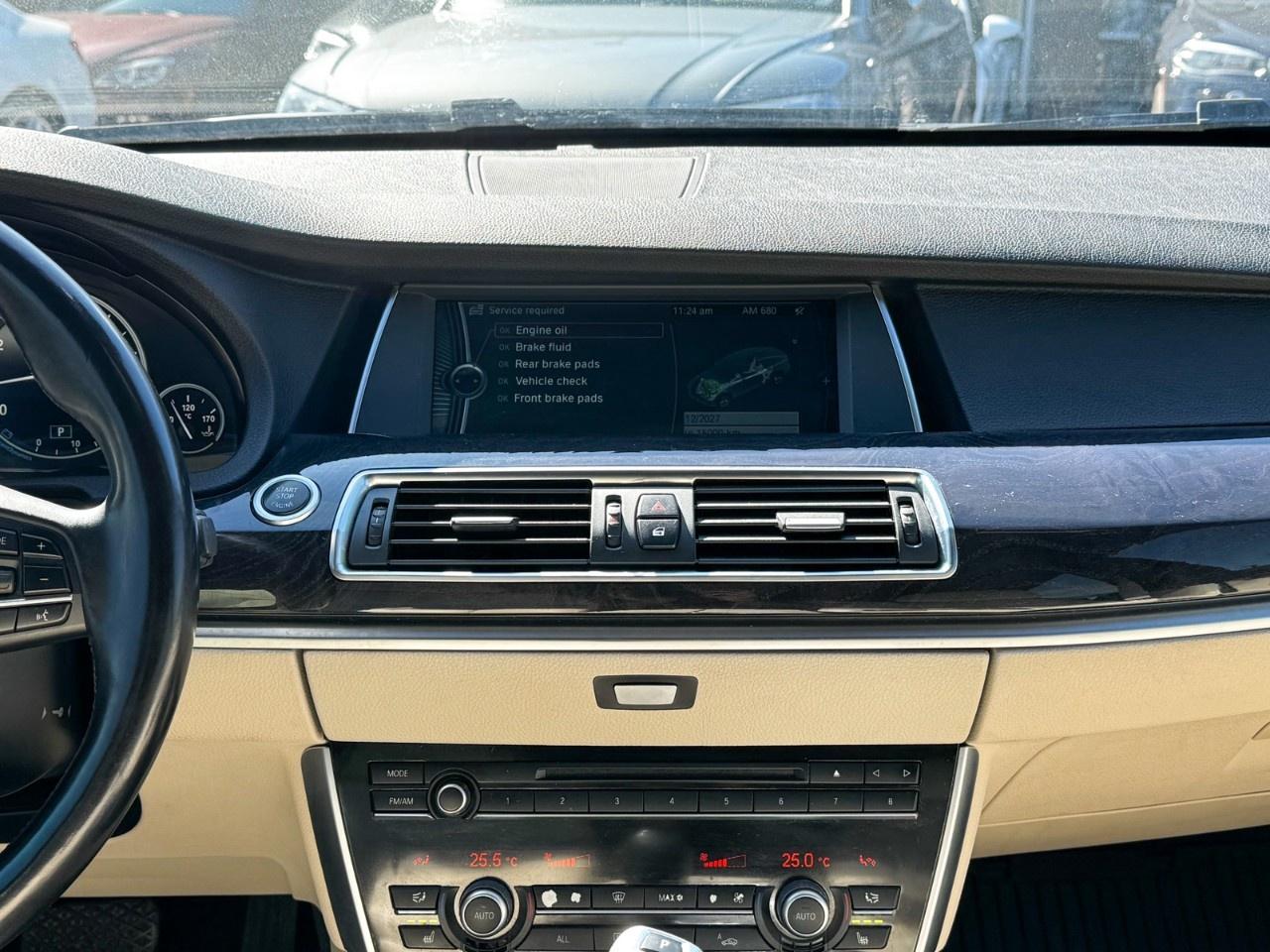2012 BMW 5 Series Gran Turismo 5dr 535i xDrive Gran Turismo AWD Photo