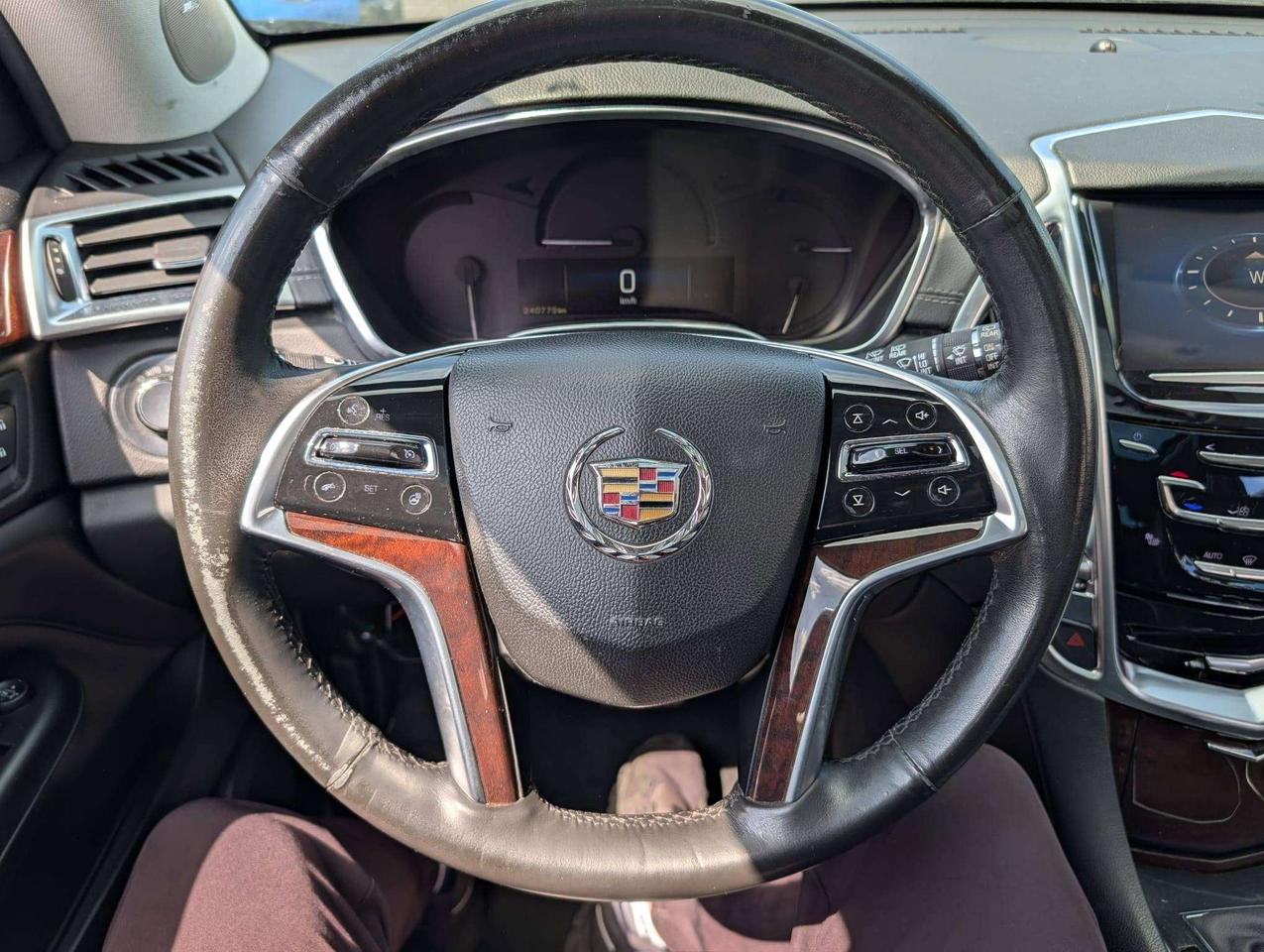 2015 Cadillac SRX Luxury Photo