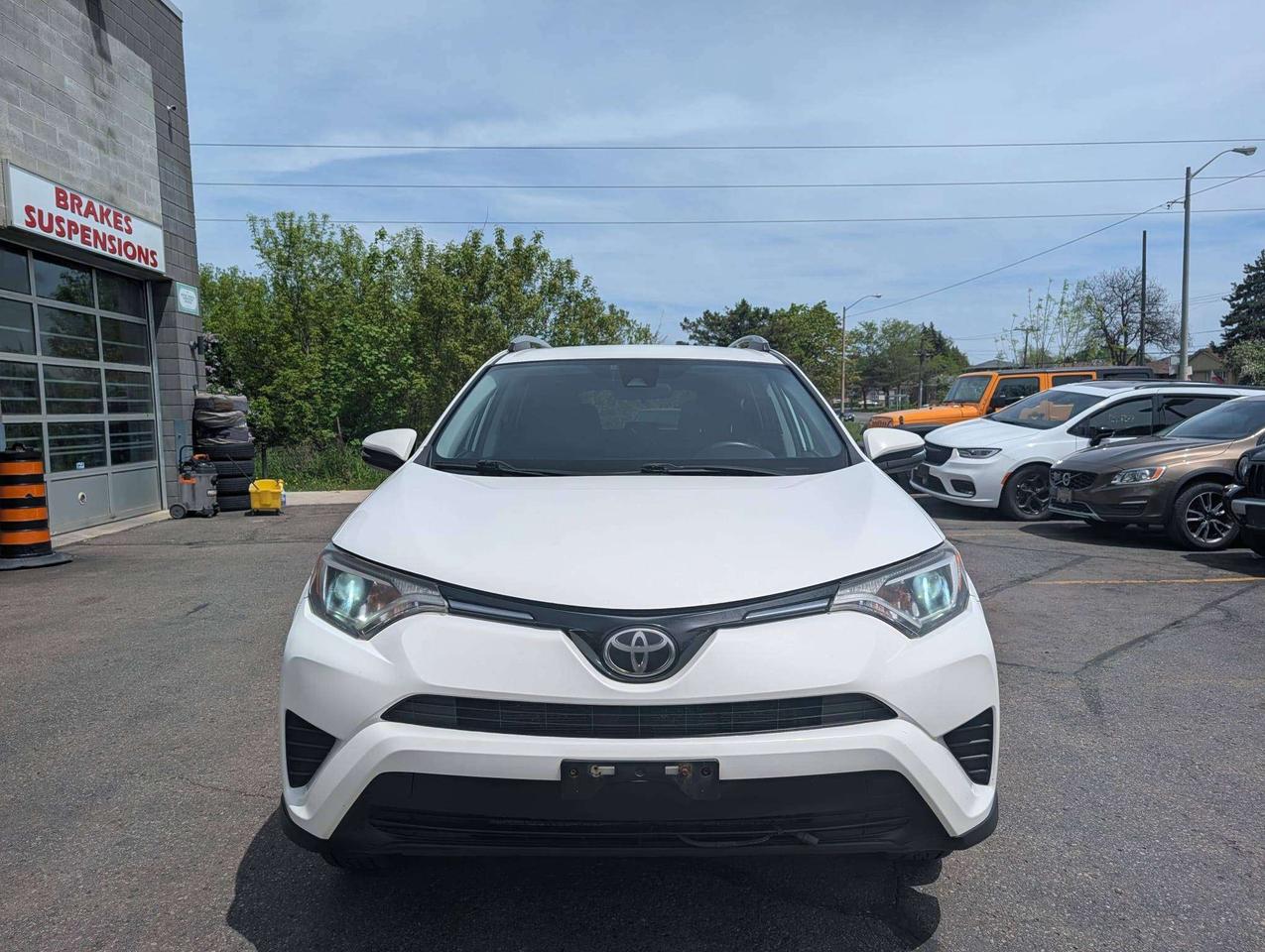 2017 Toyota RAV4 LE Photo