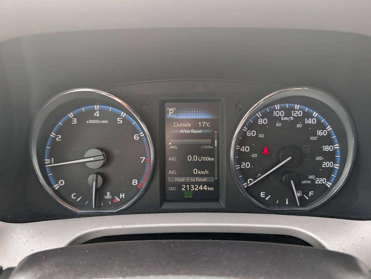 2017 Toyota RAV4 LE Photo