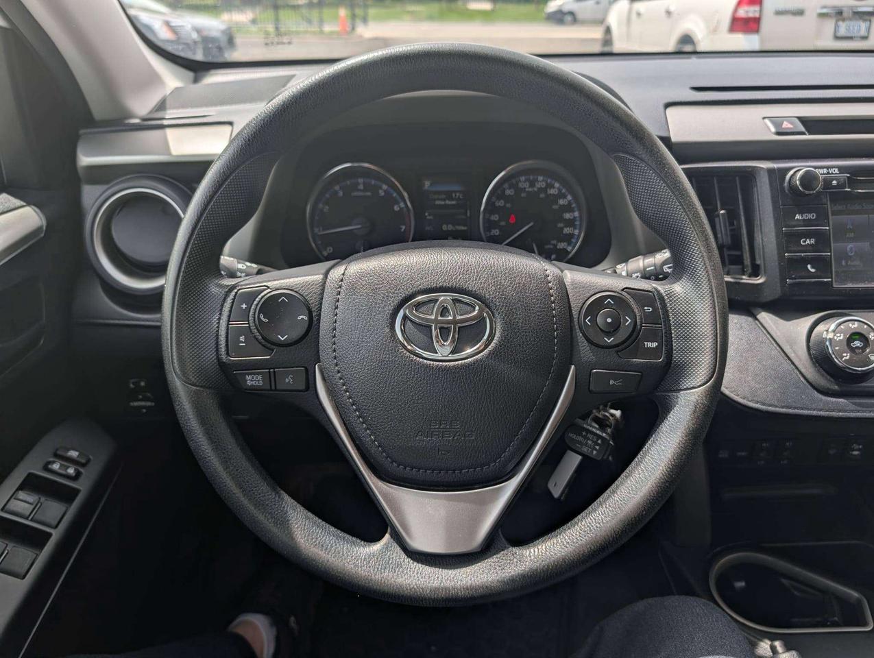 2017 Toyota RAV4 LE Photo
