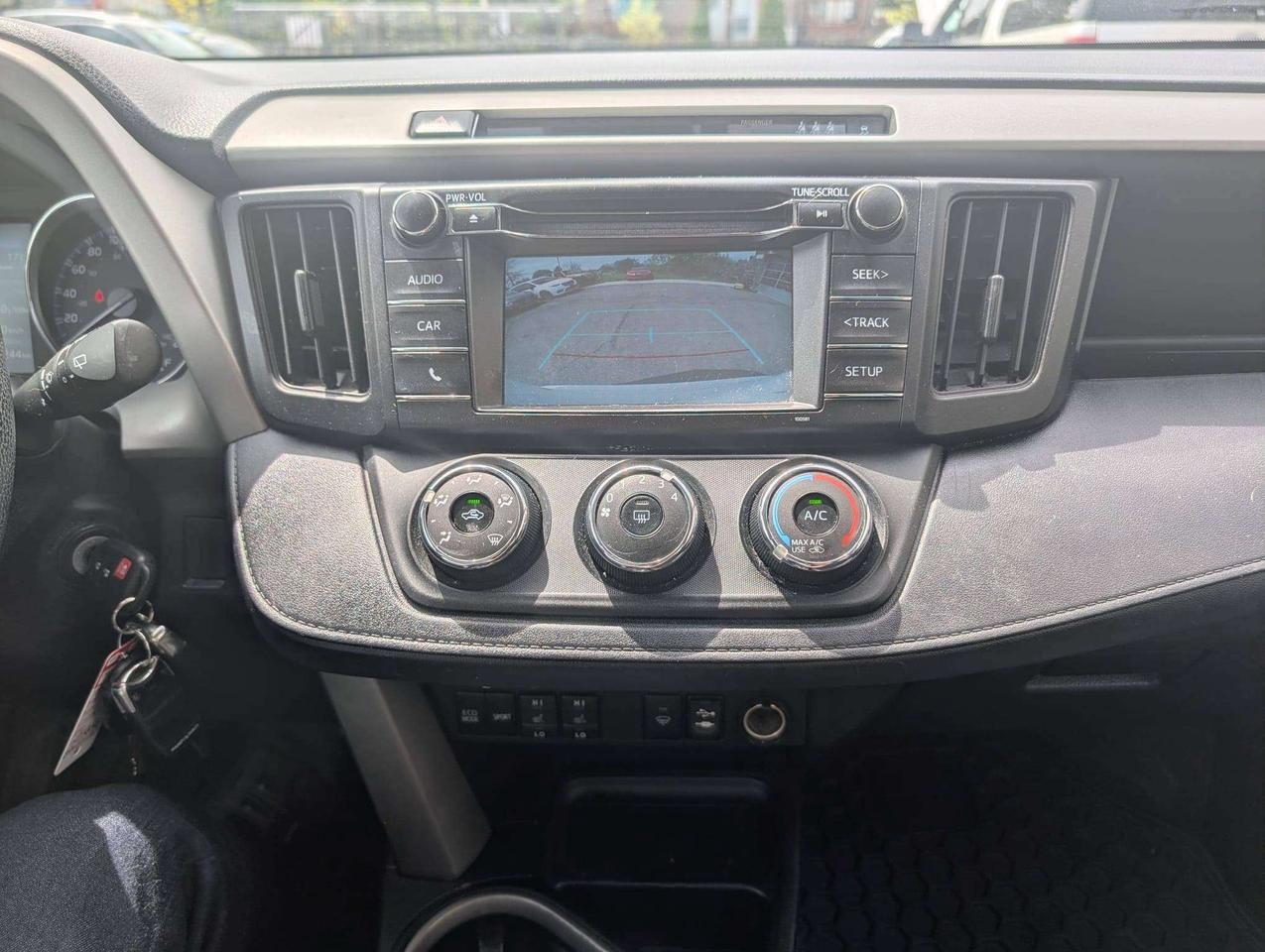 2017 Toyota RAV4 LE Photo