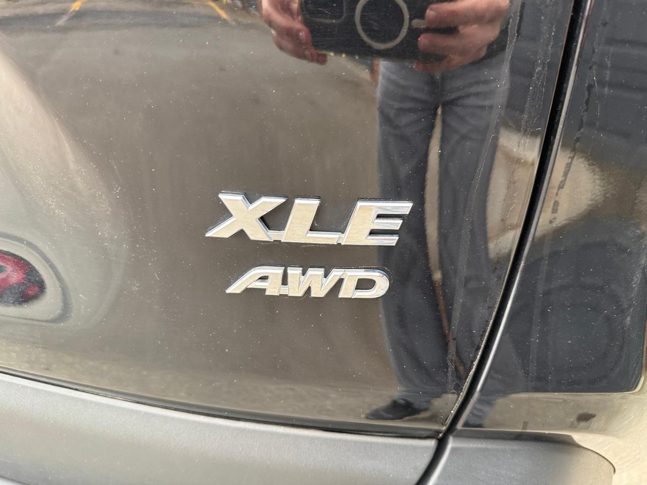 2025 Toyota RAV4 XLE AWD, PREMIUM, LEATHER, SUNROOF Photo