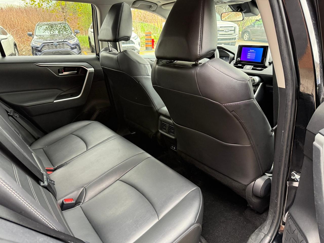 2025 Toyota RAV4 XLE AWD, PREMIUM, LEATHER, SUNROOF Photo