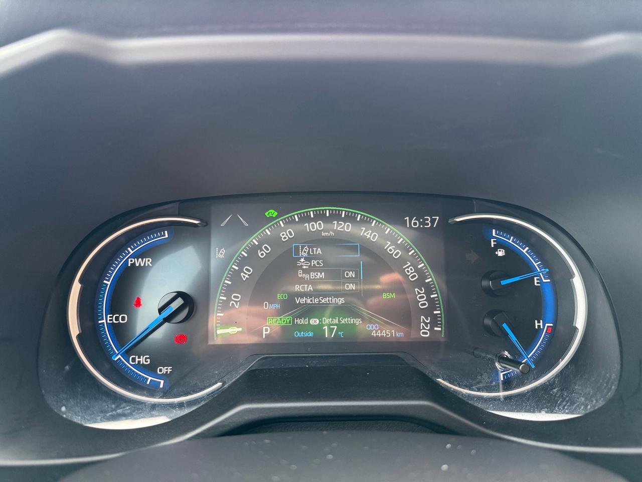 2024 Toyota RAV4 Hybrid XLE AWD PREMIUM, LEATHER, SUNROOF Photo