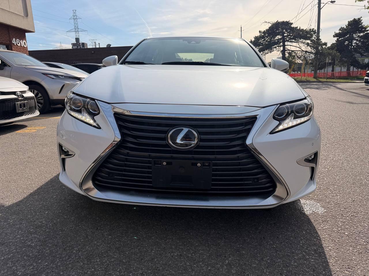 2017 Lexus ES 4dr Sdn, ES 350 , SUNROOF, NAVIGATION Photo