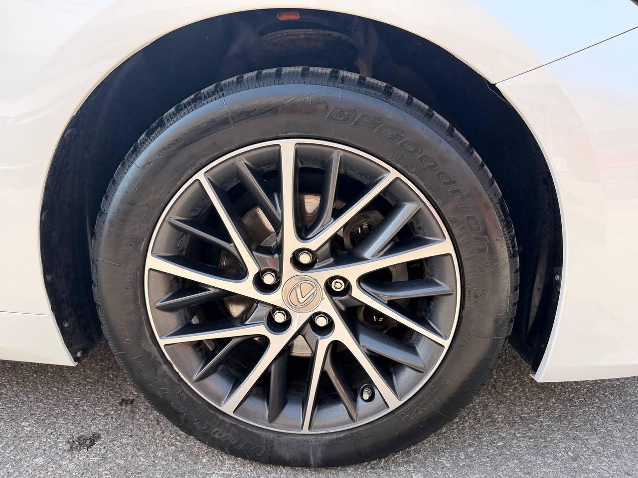 2017 Lexus ES 4dr Sdn, ES 350 , SUNROOF, NAVIGATION Photo