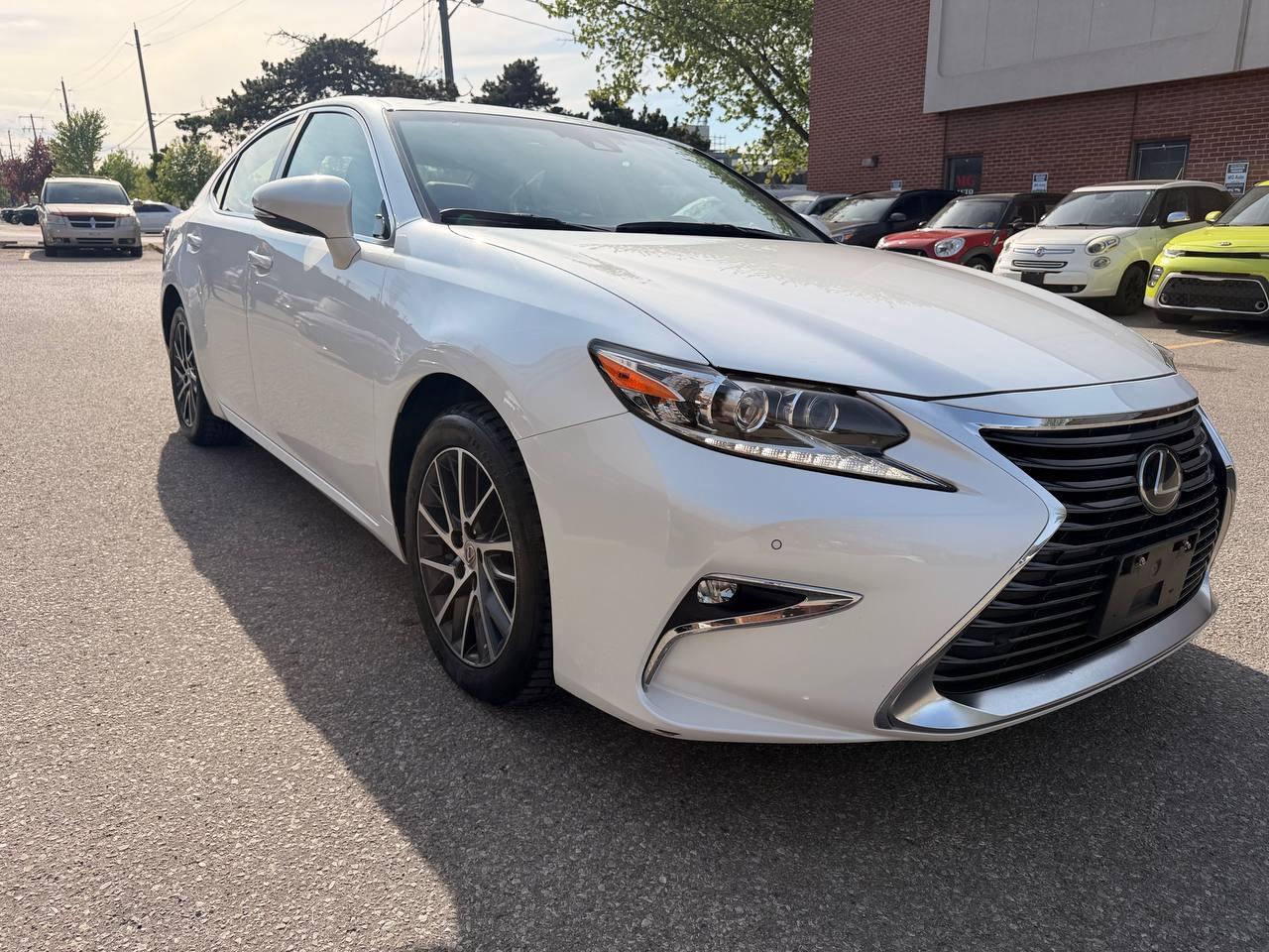 2017 Lexus ES 4dr Sdn, ES 350 , SUNROOF, NAVIGATION Photo2