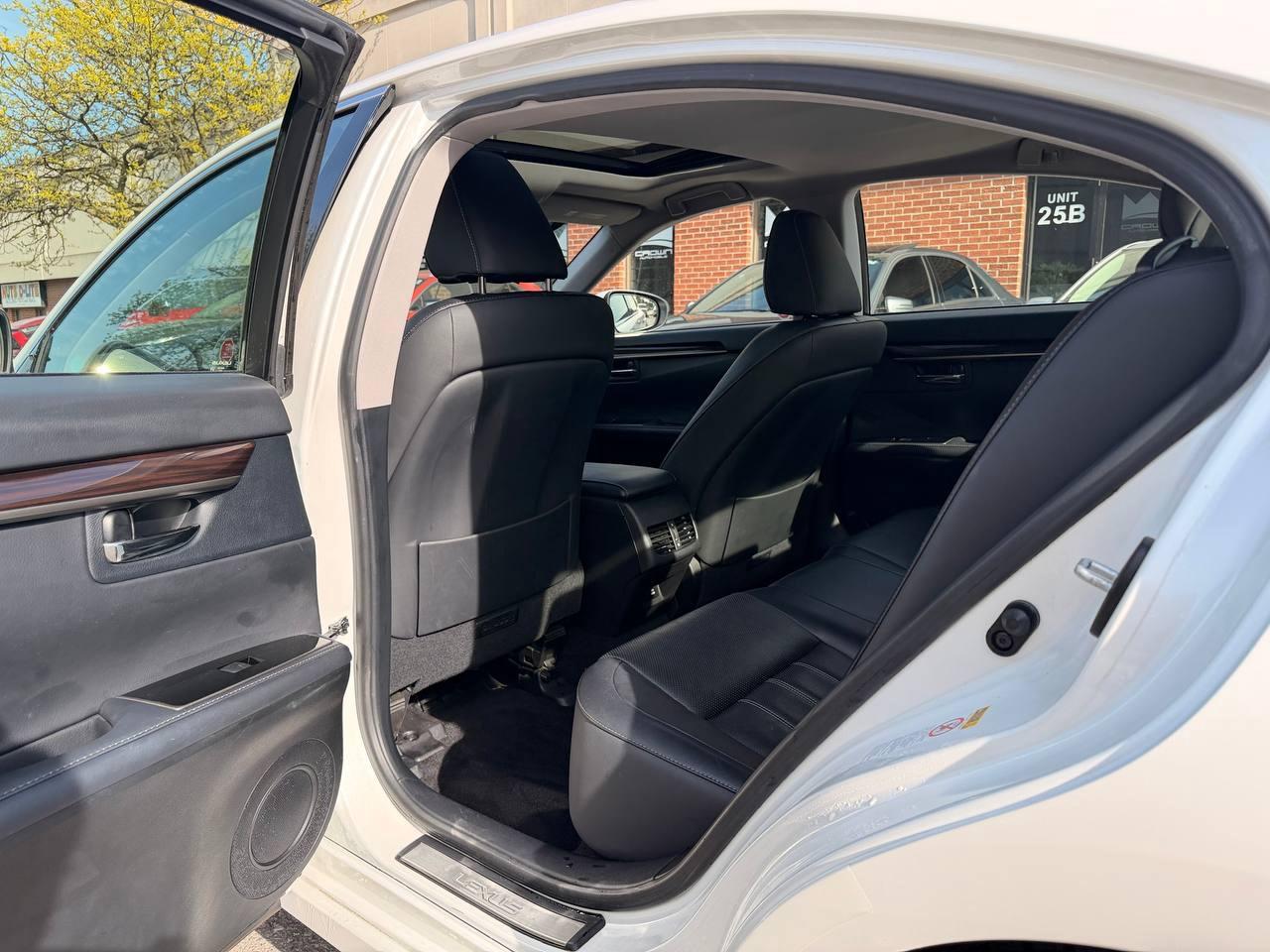 2017 Lexus ES 4dr Sdn, ES 350 , SUNROOF, NAVIGATION Photo