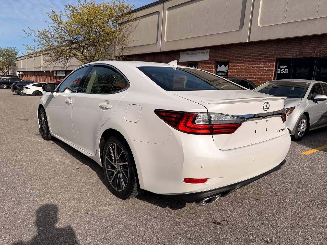 2017 Lexus ES 4dr Sdn, ES 350 , SUNROOF, NAVIGATION Photo