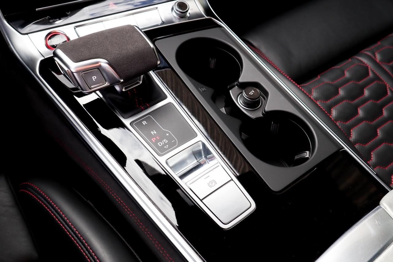 2021 Audi RS 6 Avant  Photo