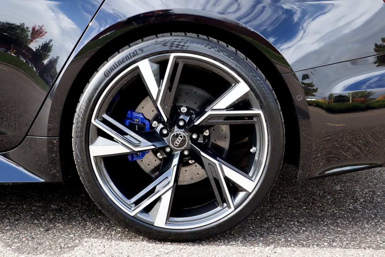 2021 Audi RS 6 Avant  Photo