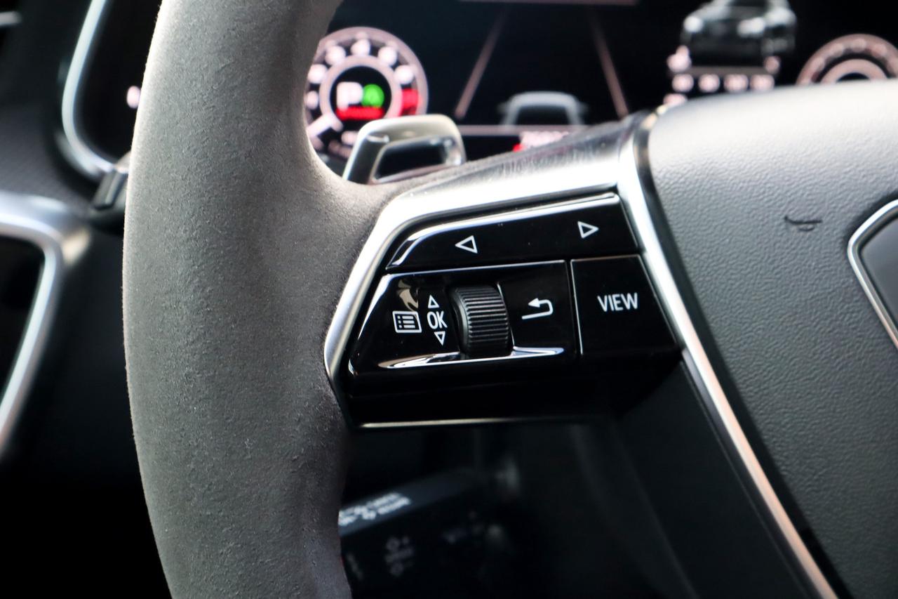2021 Audi RS 6 Avant  Photo