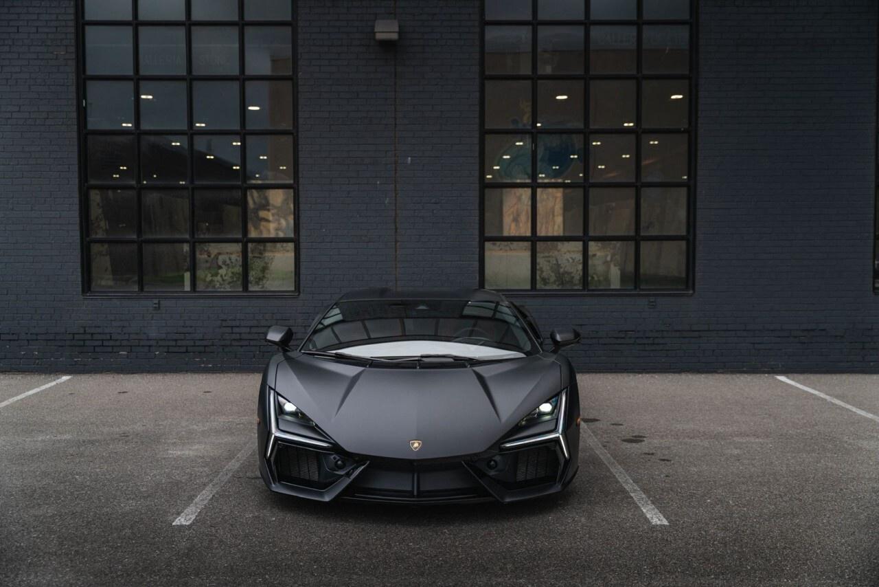 2024 Lamborghini Revuelto Coupe Photo