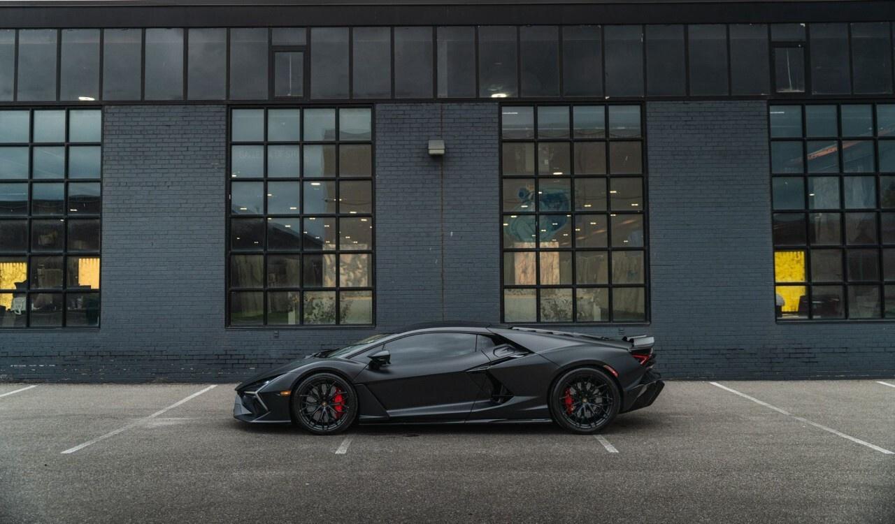 2024 Lamborghini Revuelto Coupe Photo