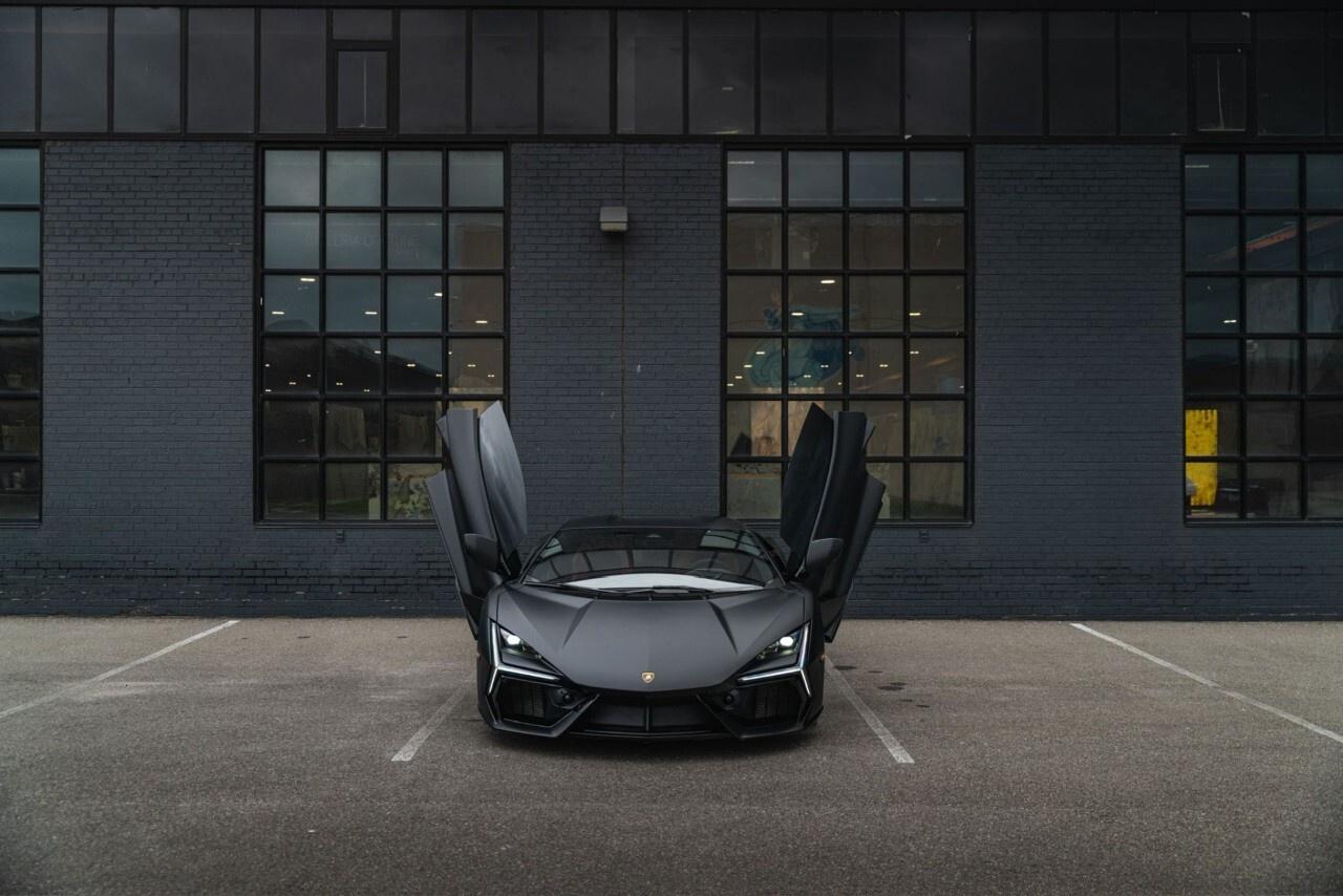 2024 Lamborghini Revuelto Coupe Photo