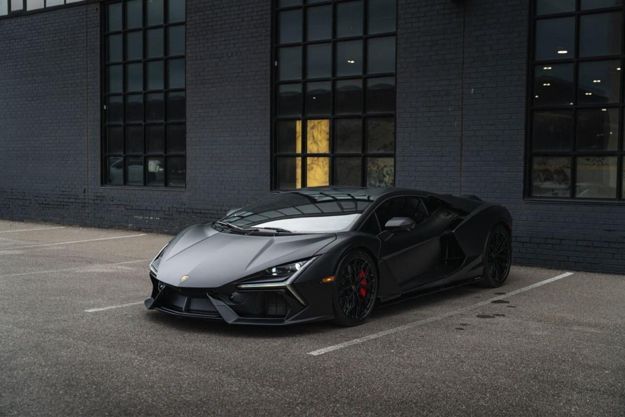 2024 Lamborghini Revuelto Coupe Photo