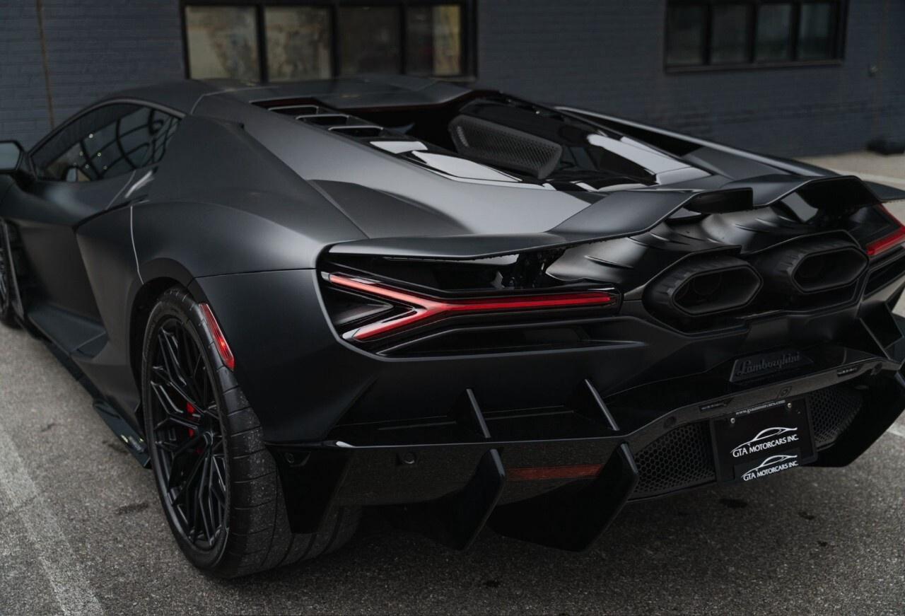 2024 Lamborghini Revuelto Coupe Photo