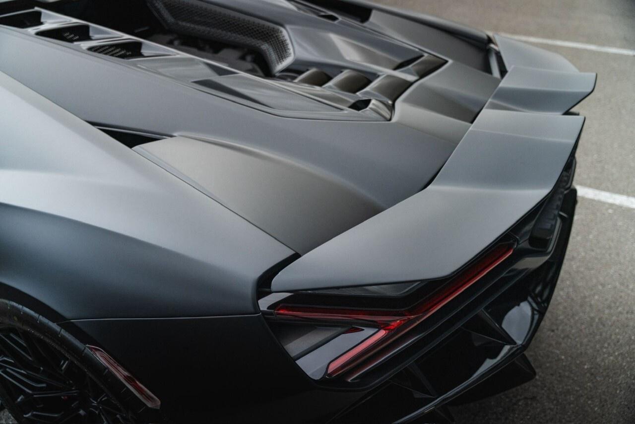 2024 Lamborghini Revuelto Coupe Photo