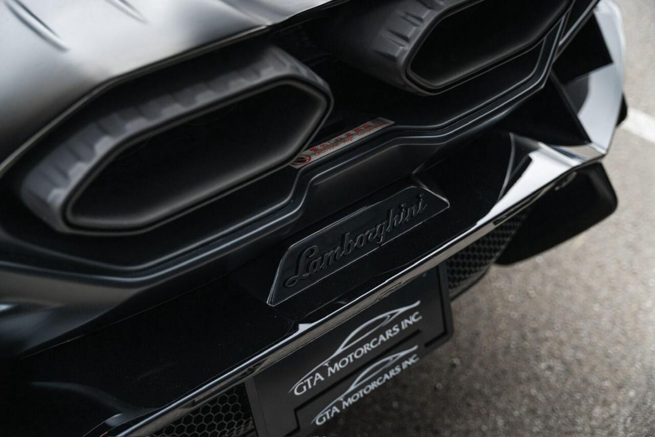 2024 Lamborghini Revuelto Coupe Photo