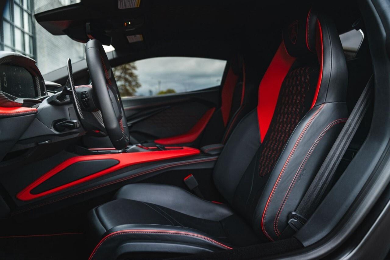 2024 Lamborghini Revuelto Coupe Photo
