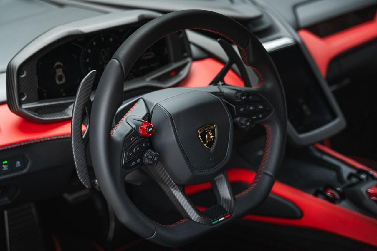 2024 Lamborghini Revuelto Coupe Photo