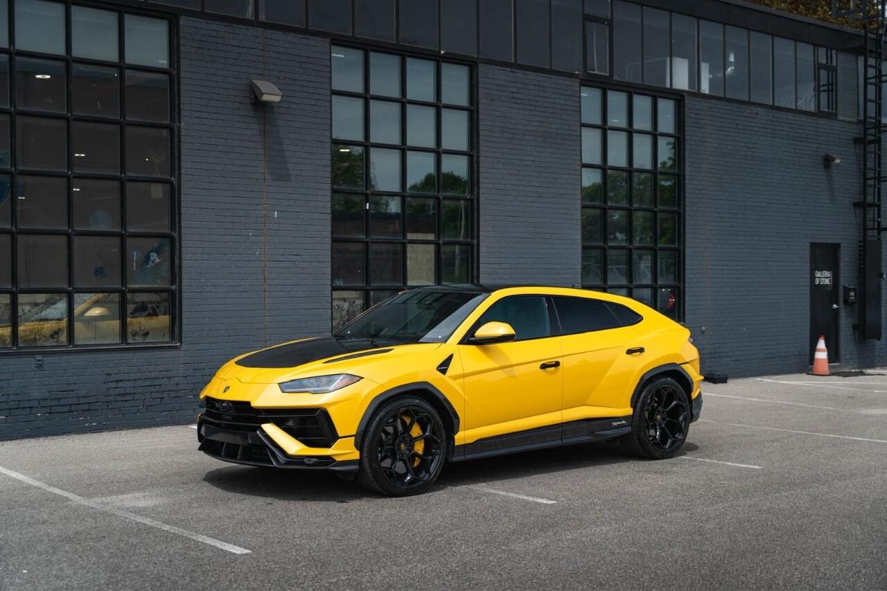 2024 Lamborghini Urus Performante AWD Photo