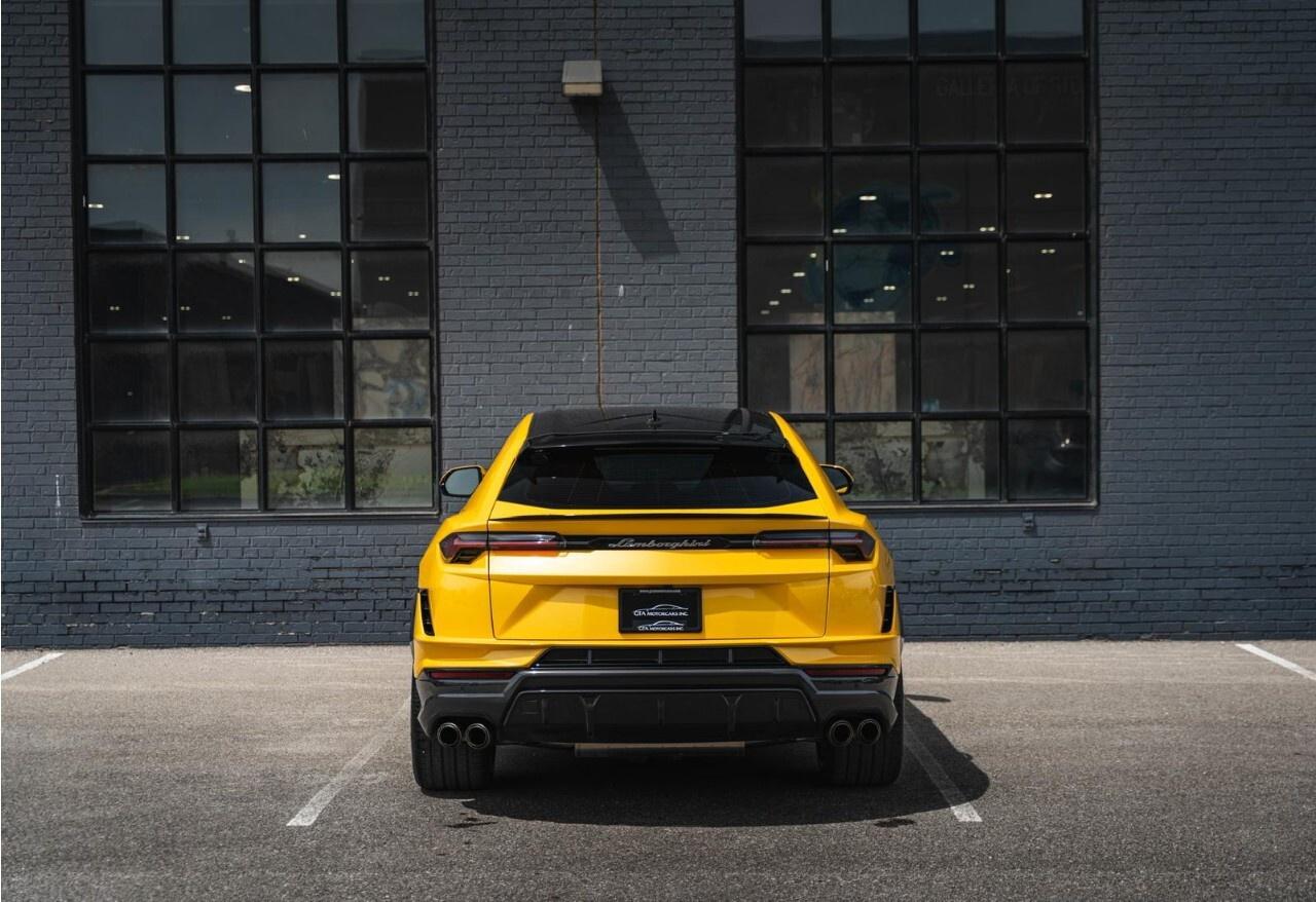2024 Lamborghini Urus Performante AWD Photo
