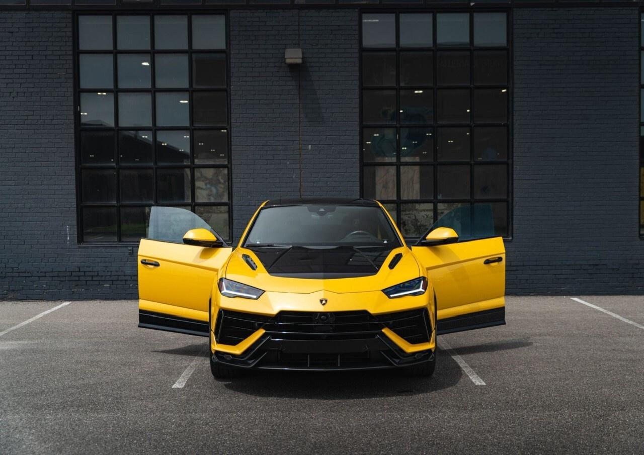 2024 Lamborghini Urus Performante AWD Photo