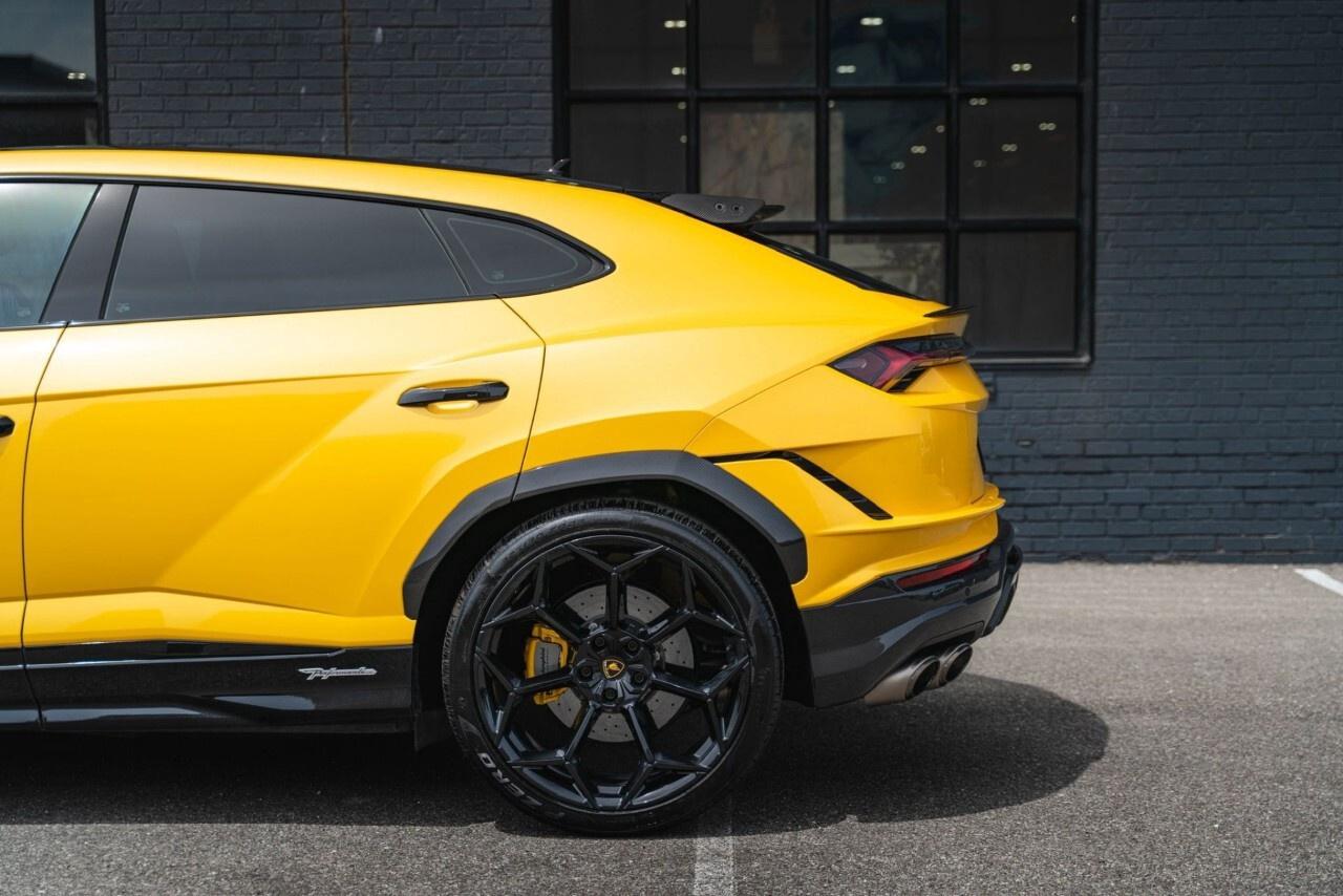 2024 Lamborghini Urus Performante AWD Photo